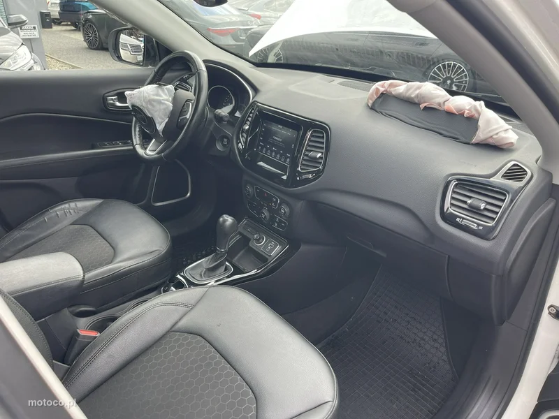 Jeep Compass 9