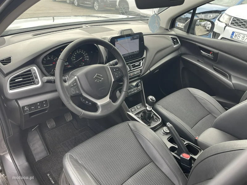 Suzuki (SX4) S-Cross 8