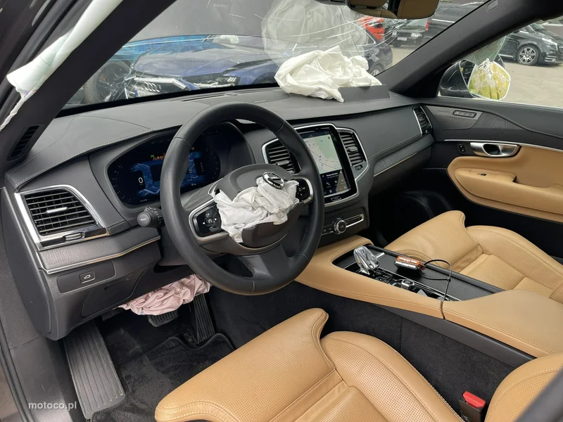 Volvo XC 90 12