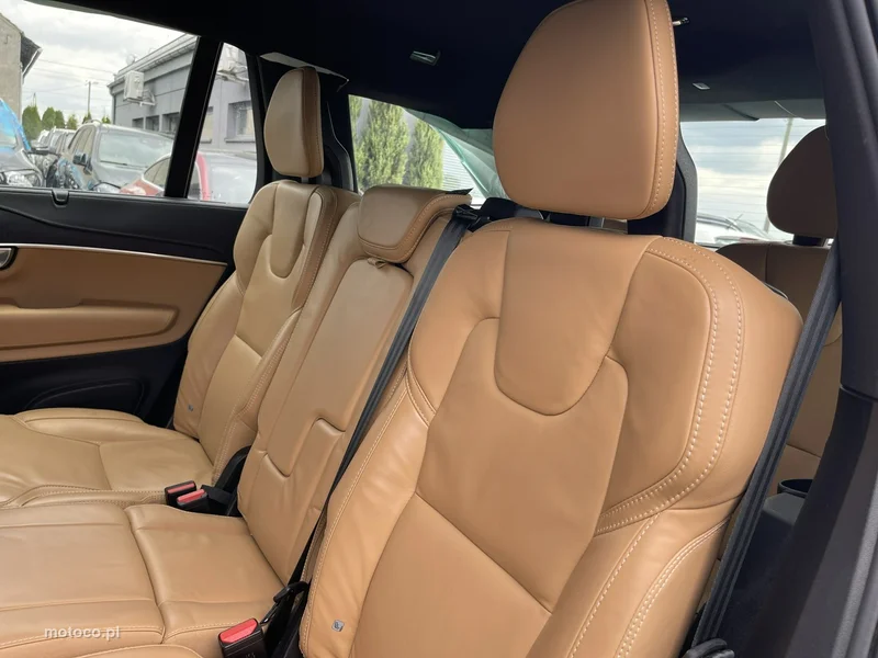 Volvo XC 90 16