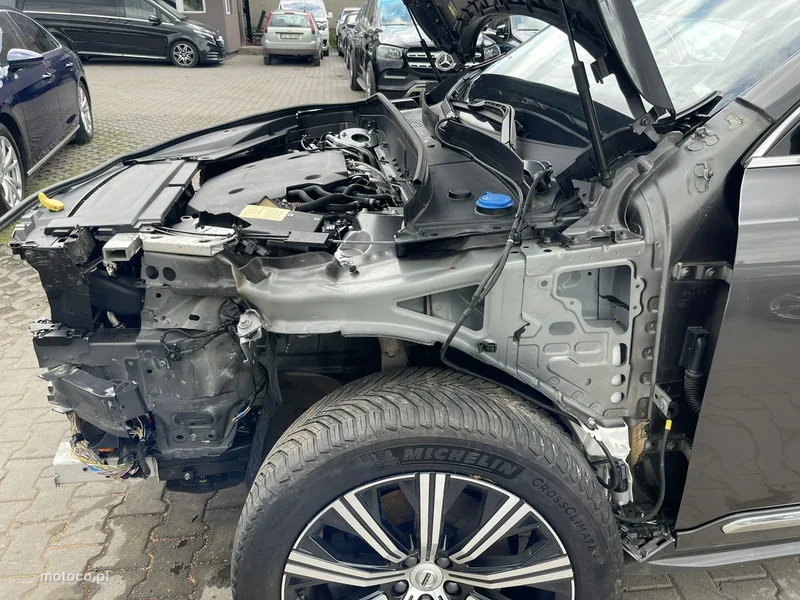 Volvo XC 90 6