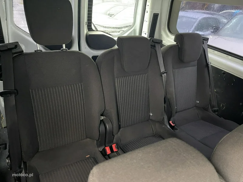 Ford Tourneo Custom 10