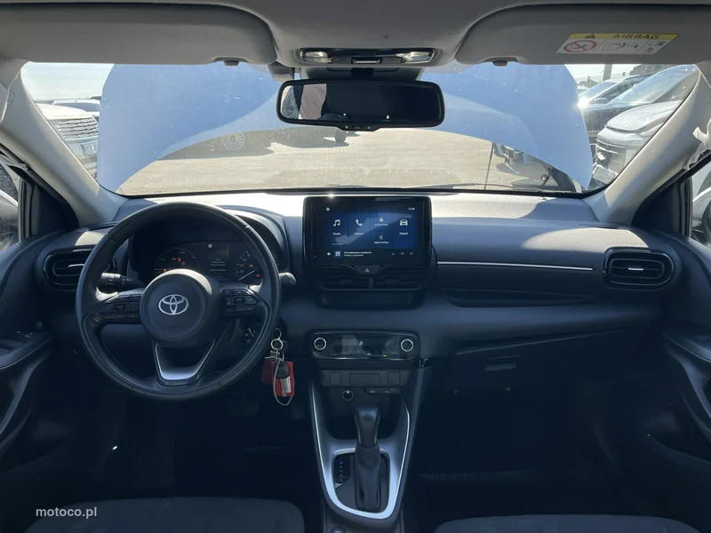 Toyota Yaris XP210 4