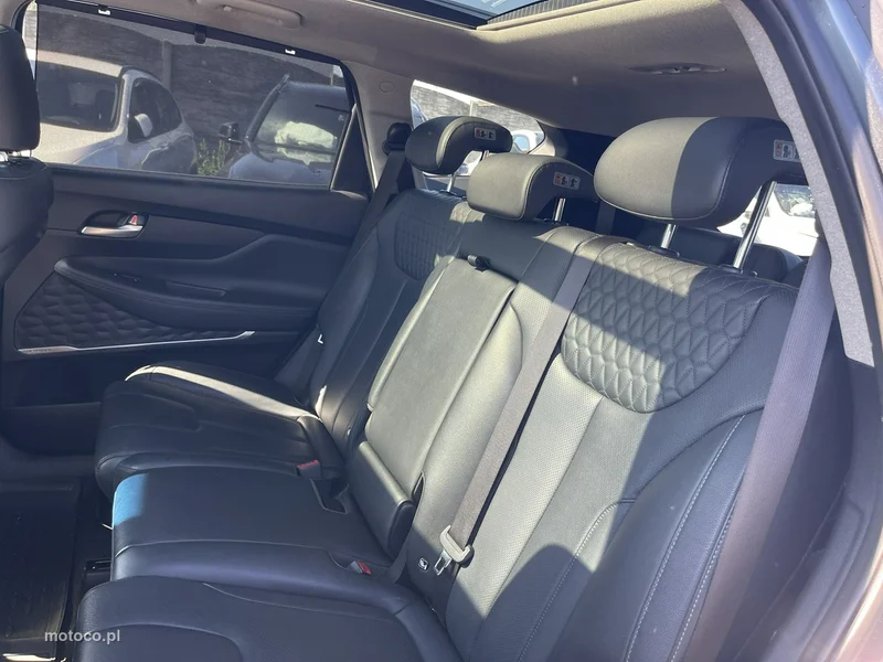Hyundai Grand Santa Fe 14