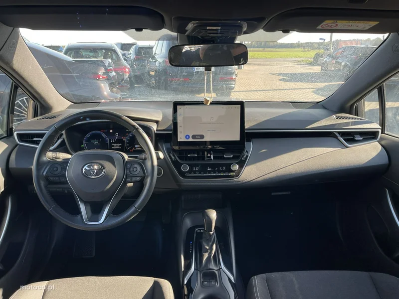 Toyota Corolla E210 13