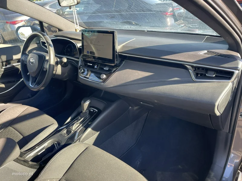 Toyota Corolla E210 14