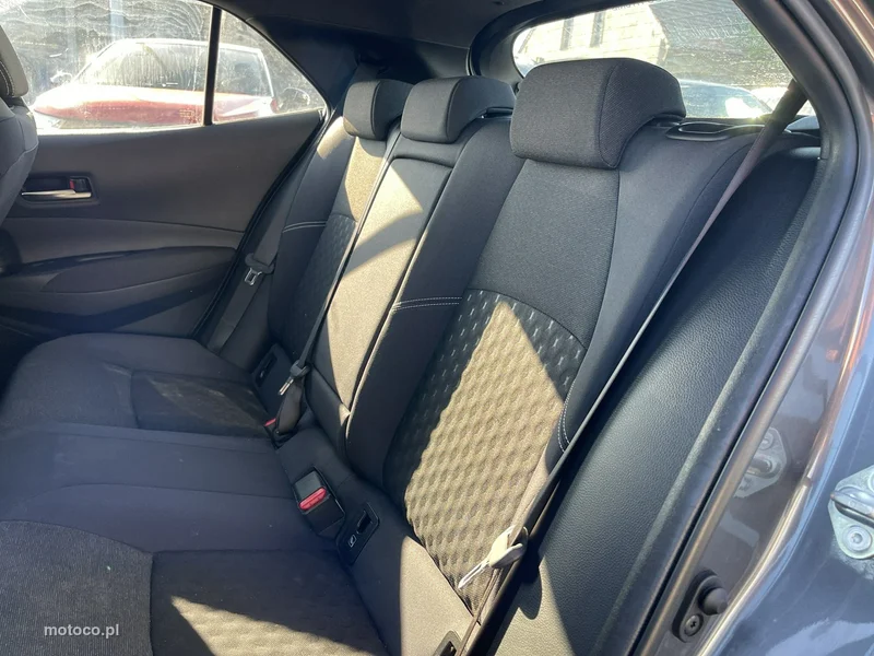 Toyota Corolla E210 16