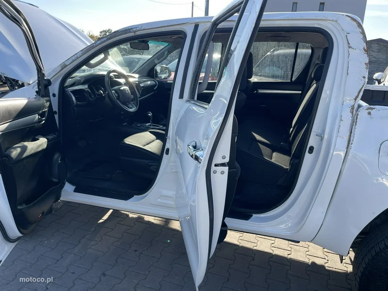 Toyota Hilux AN120 6