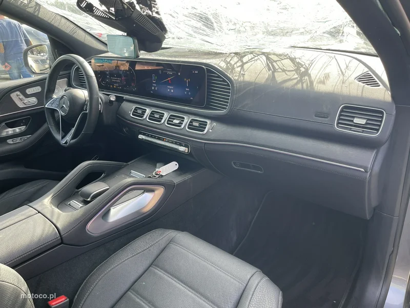 Mercedes-Benz GLE W167 450 14