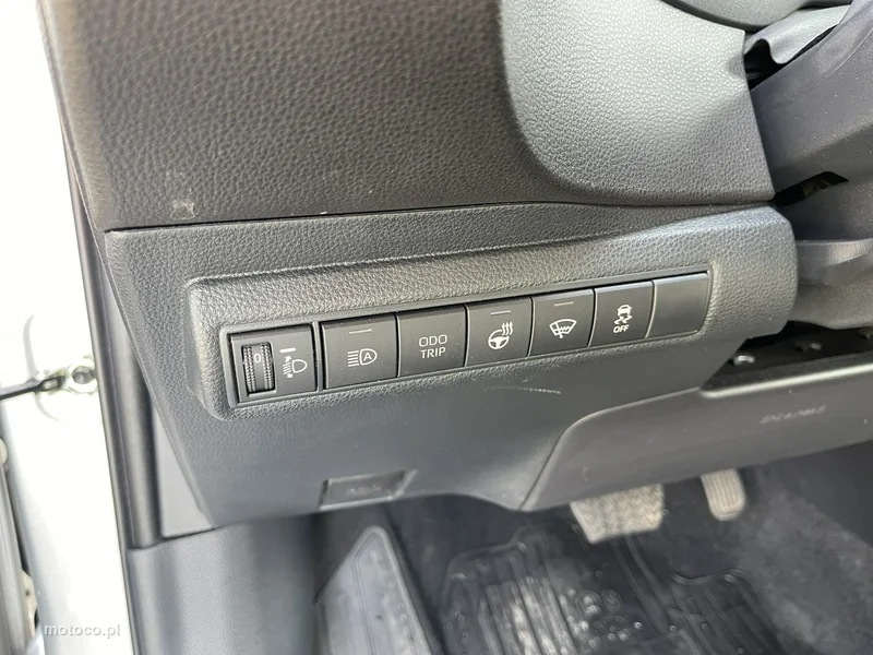Toyota Corolla E210 14