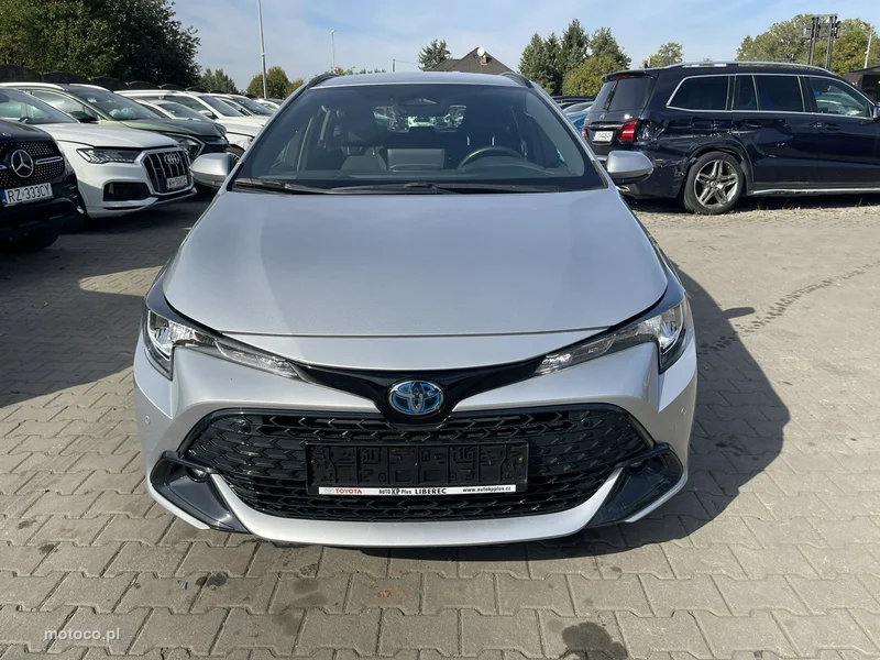 Toyota Corolla E210 8