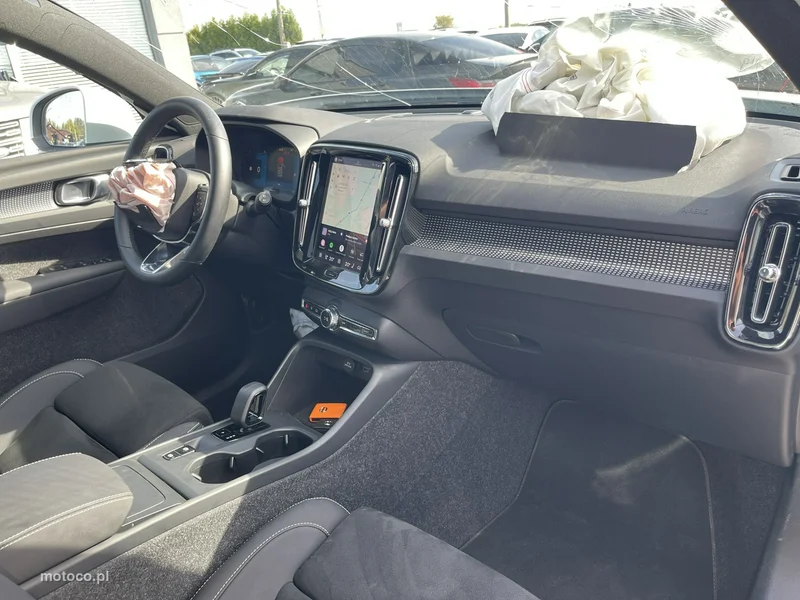Volvo XC 40 9