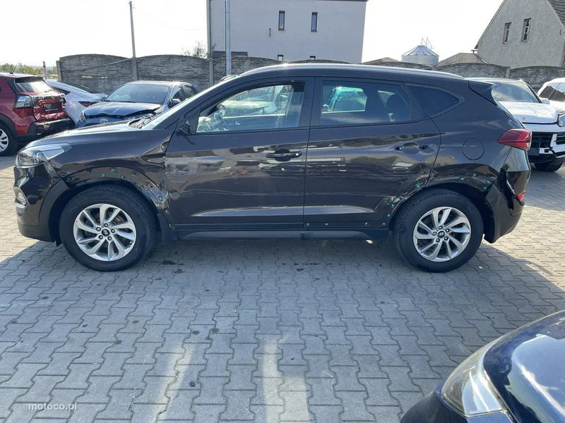 Hyundai TUCSON 4