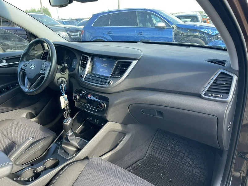 Hyundai TUCSON 10