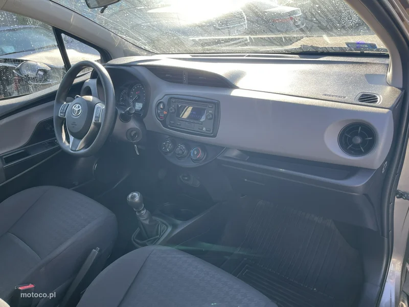 Toyota Yaris XP130 11