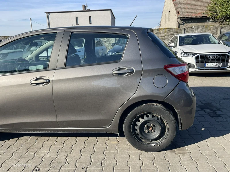 Toyota Yaris XP130 5