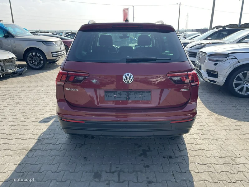 Volkswagen Tiguan AD 5