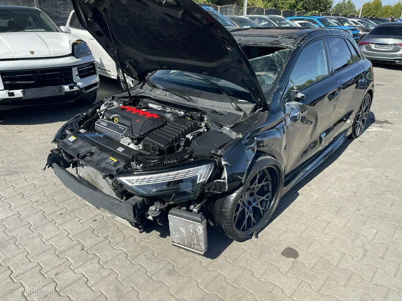 Audi RS3 8Y 3