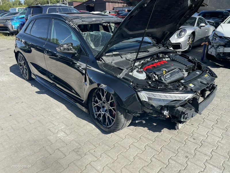 Audi RS3 8Y 5