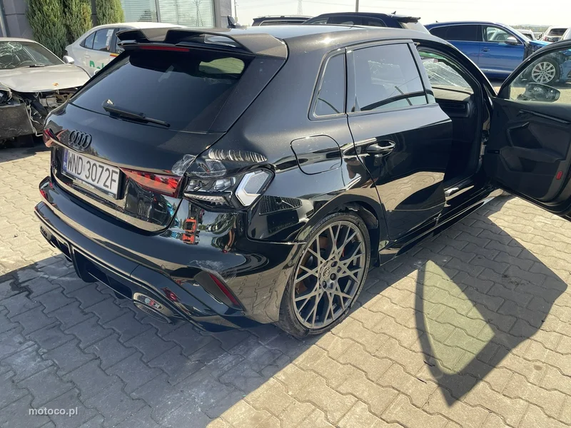 Audi RS3 8Y 6