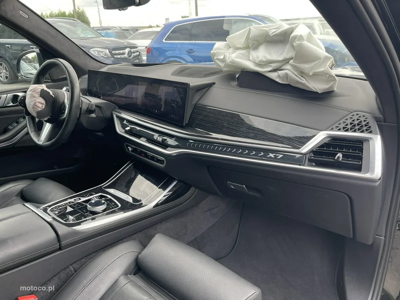 BMW X7 G07 12