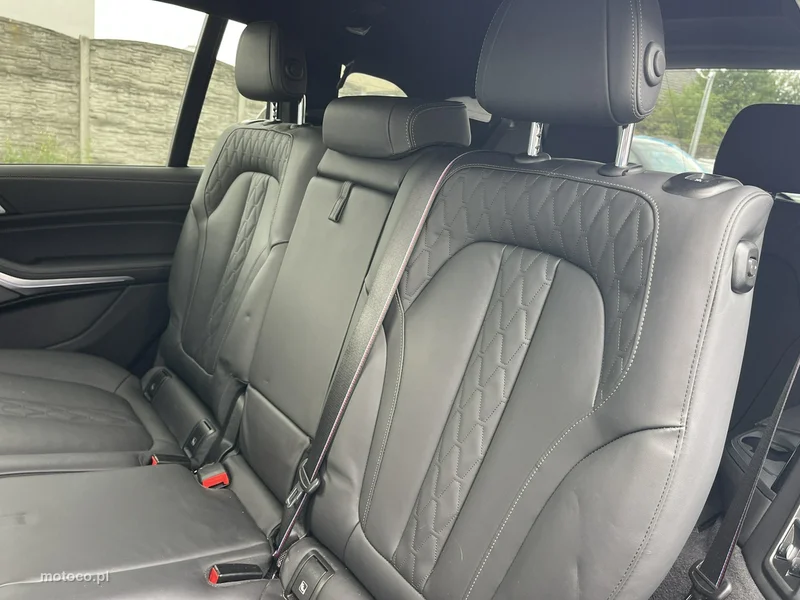 BMW X7 G07 13