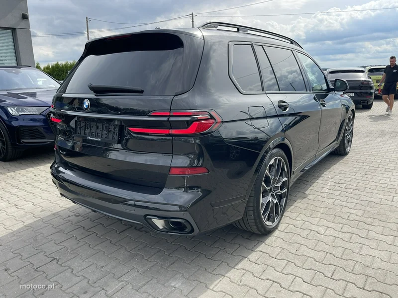 BMW X7 G07 4