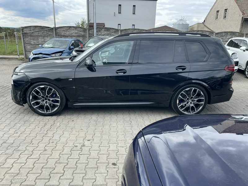 BMW X7 G07 6