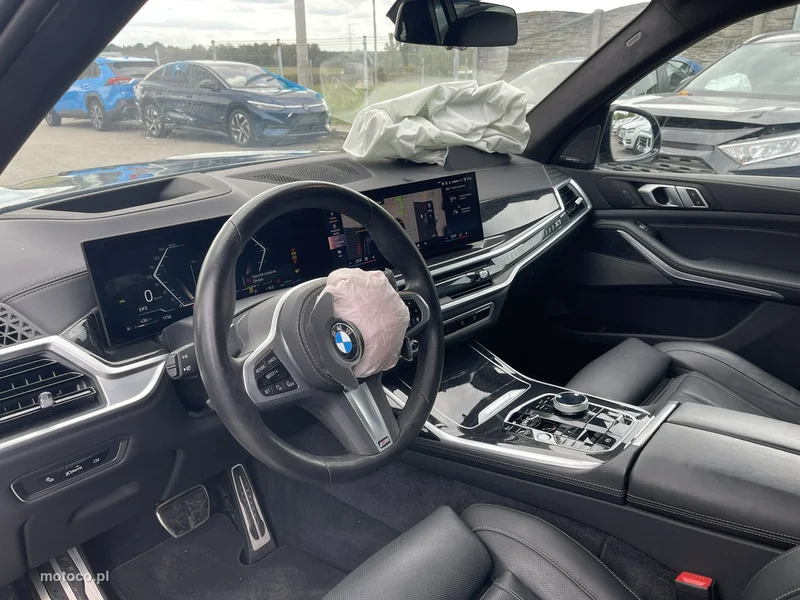 BMW X7 G07 8