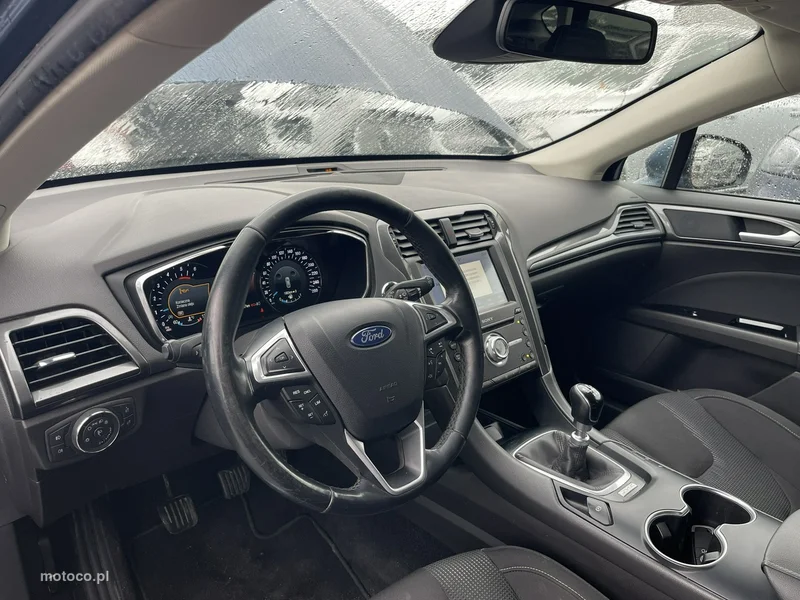 Ford Mondeo V 8