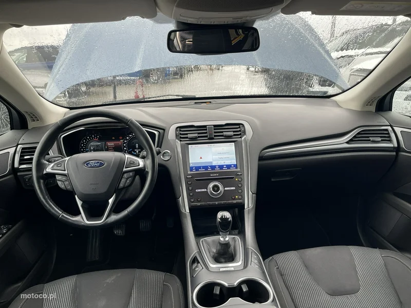 Ford Mondeo V 9