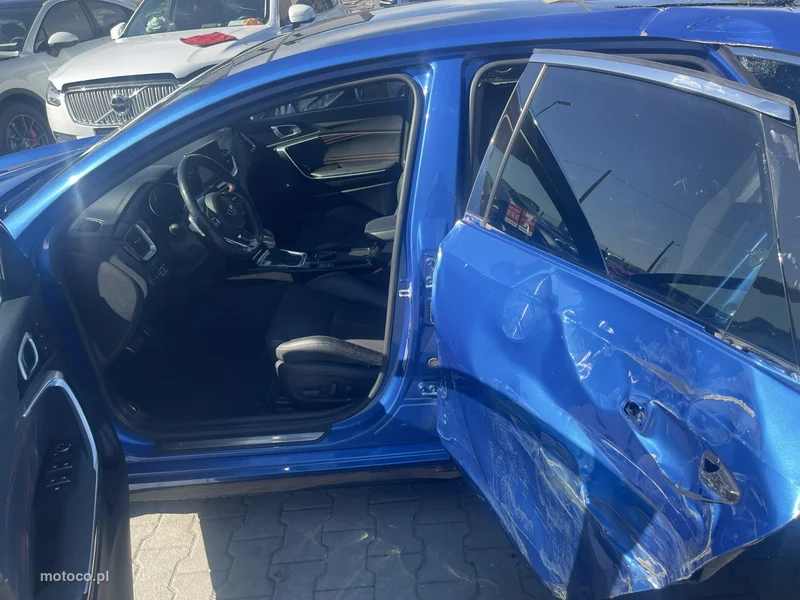 Kia Pro_cee'd 8