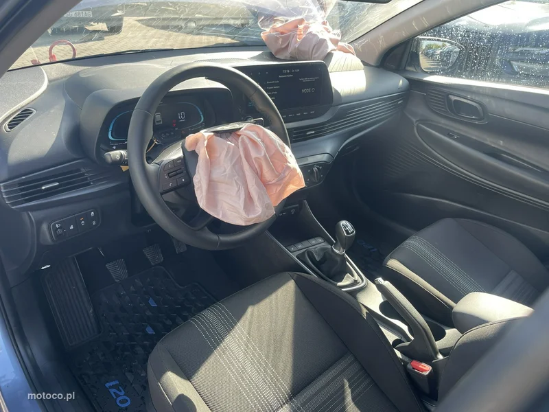 Hyundai i20 6
