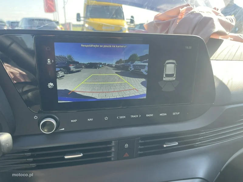 Hyundai i20 8