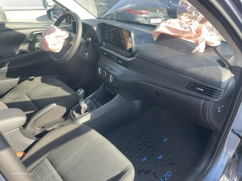 Hyundai i20 9