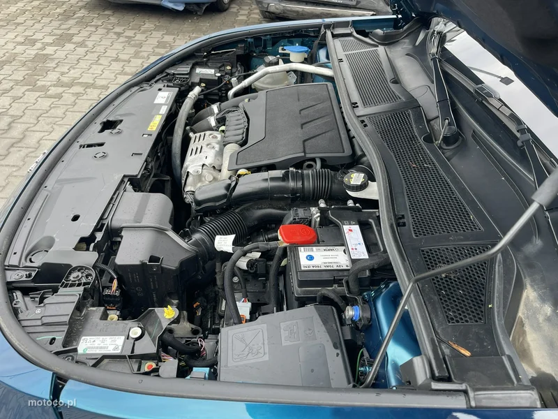 Peugeot 408 16