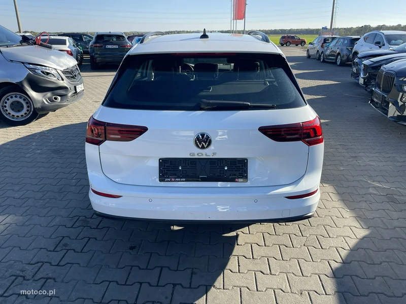 Volkswagen Golf VIII 4