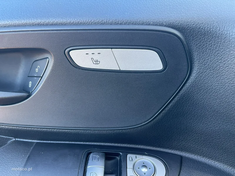 Mercedes-Benz Vito 12