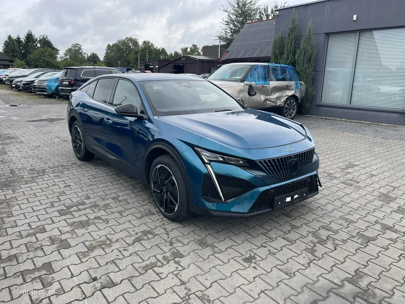 Peugeot 408 2