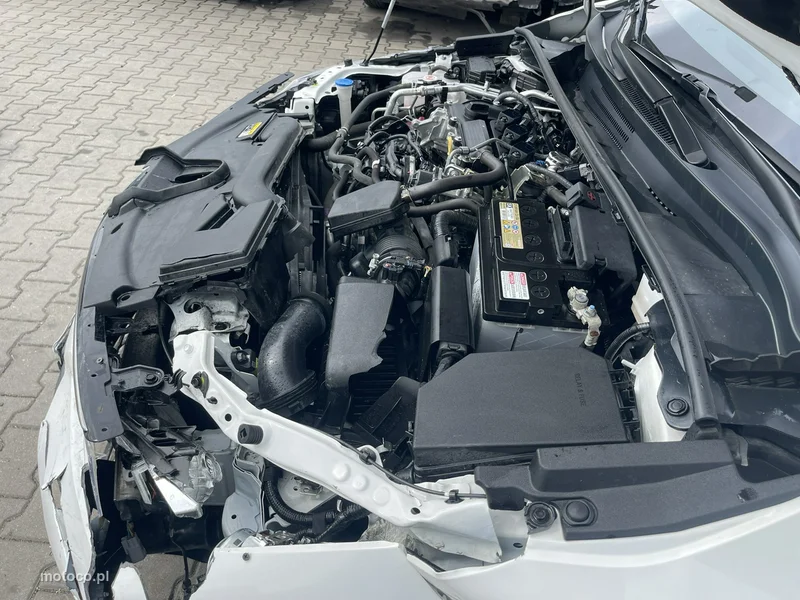 Toyota Corolla E210 12