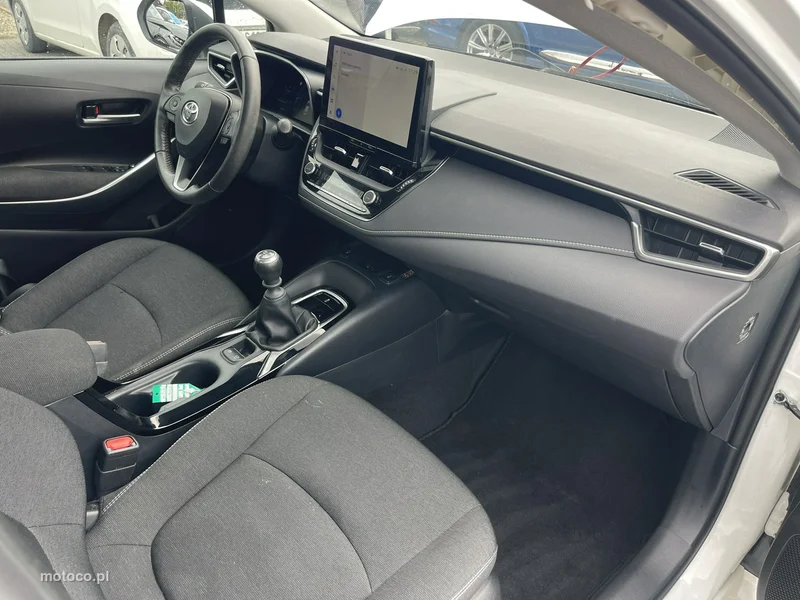 Toyota Corolla E210 8