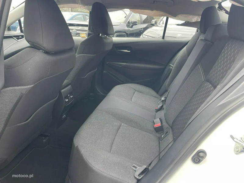 Toyota Corolla E210 9