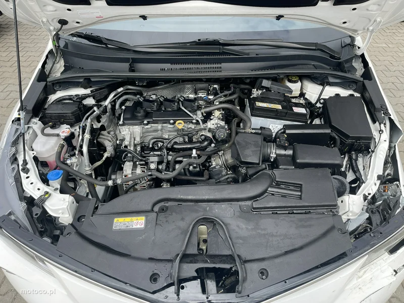 Toyota Corolla E210 10