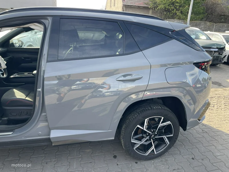 Hyundai TUCSON 8