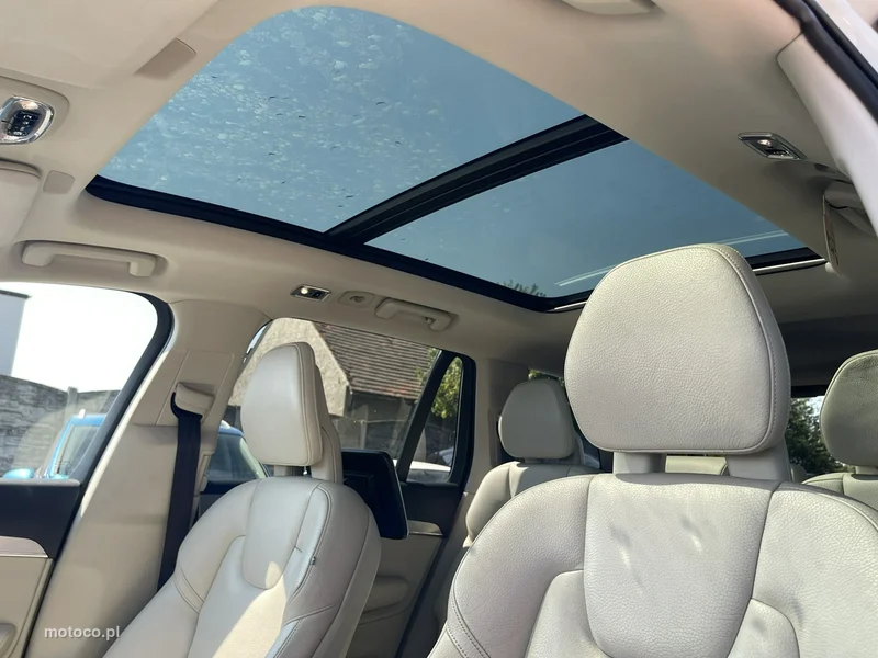 Volvo XC 90 12