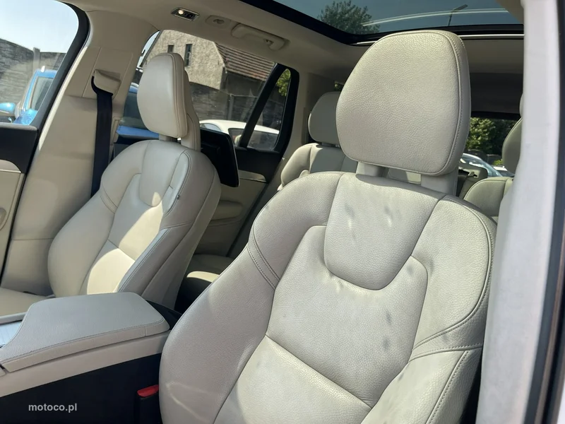 Volvo XC 90 13