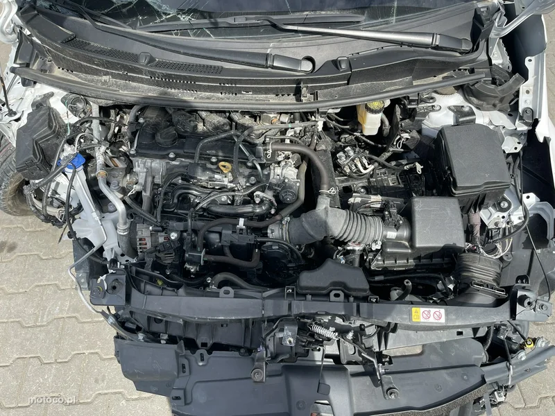 Toyota Yaris XP210 11
