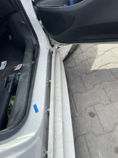 Toyota Yaris XP210 6