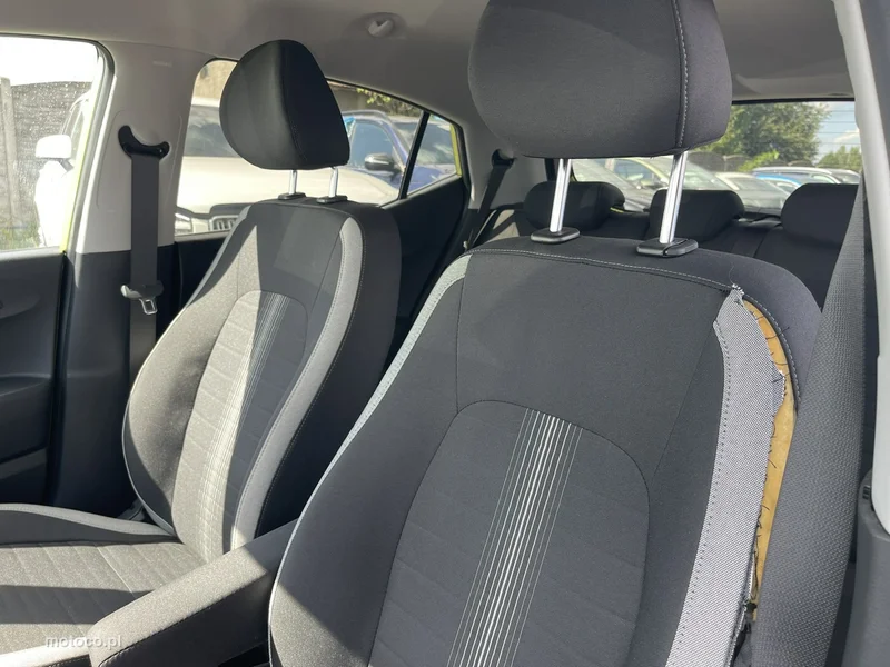 Hyundai i10 13
