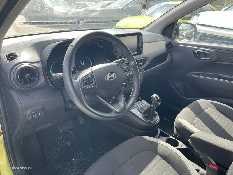 Hyundai i10 9